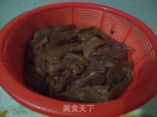 酱爆猪肝的做法步骤：3