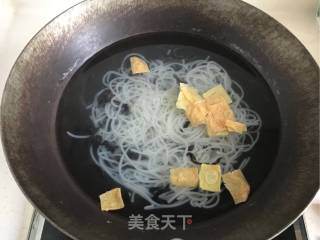 一壶一家～酸辣螺蛳粉的做法步骤：11