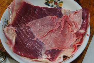 牛肉炖土豆的做法步骤：1