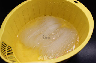 卤肉粉丝煲的做法步骤：5