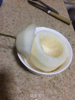 冰糖雪梨的做法步骤：1