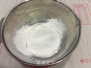 6寸双色戚风蛋糕的做法步骤：3