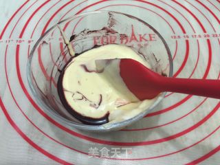 6寸双色戚风蛋糕的做法步骤：16