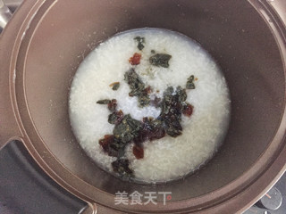 【皮蛋瘦肉粥】十分钟早餐粥之四的做法步骤：3