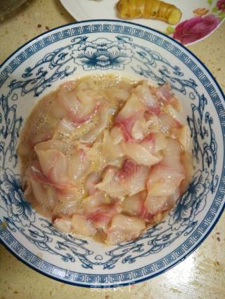 酸菜鱼的做法步骤：2