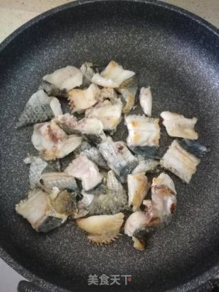 酸菜鱼的做法步骤：3