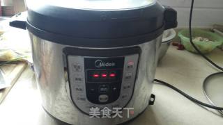 葛根骨头汤的做法步骤：5