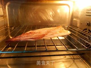 香烤鱿鱼的做法步骤：1