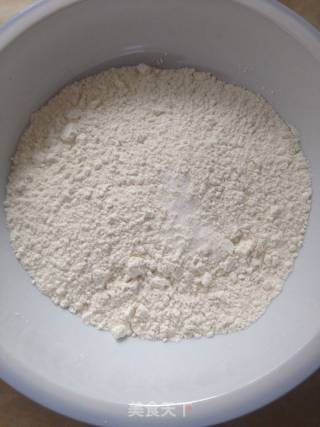 陕西油泼裤带面的做法步骤：1
