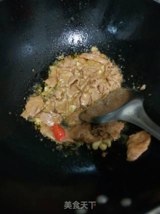 牛肉炒青椒的做法步骤：5