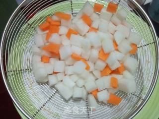酸甜萝卜丁的做法步骤：5