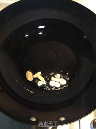 尖椒干豆腐的做法步骤：2