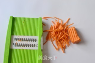 海鲜炒年糕的做法步骤：3