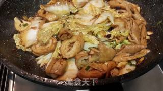 白菜烧肥肠的做法步骤：6
