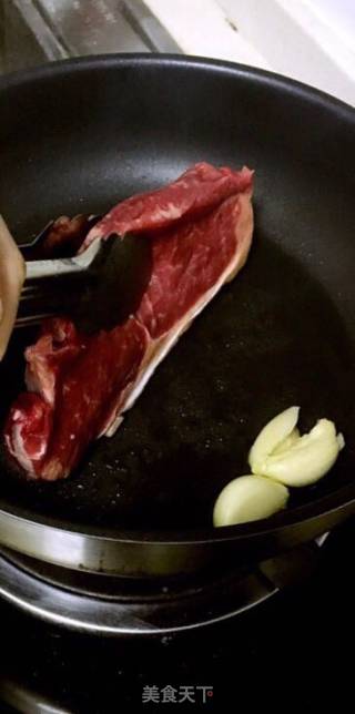 西冷牛排的做法步骤：2