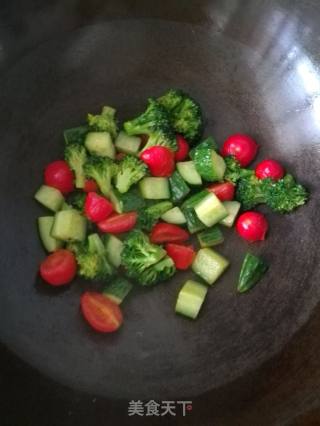 香煎三文鱼的做法步骤：3