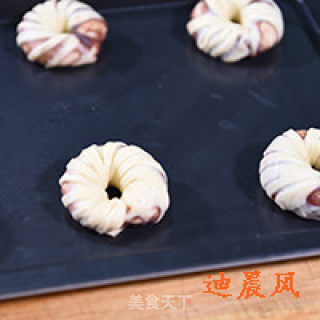 豆沙圈面包的做法步骤：9