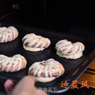 豆沙圈面包的做法步骤：11