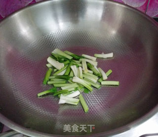 青蒜炒牛肉丝的做法步骤：7