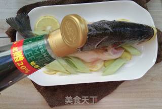柠檬蒸鱼的做法步骤：6