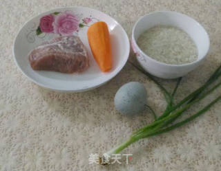 皮蛋瘦肉粥的做法步骤：1