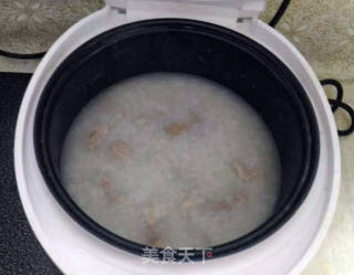 皮蛋瘦肉粥的做法步骤：4