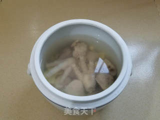 莲子炖鸡汤的做法步骤：5