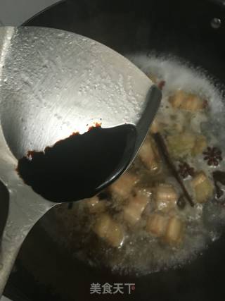 香芋红烧肉的做法步骤：8