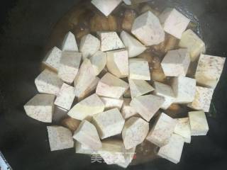 香芋红烧肉的做法步骤：11