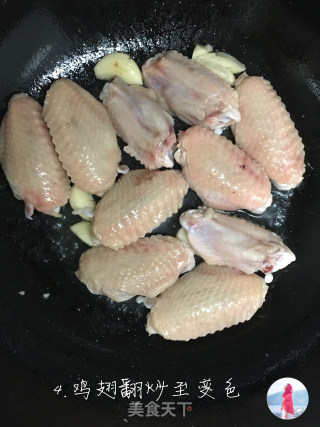 蒜香鸡中翅焖鸡蛋胶的做法步骤：4