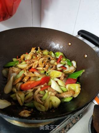 葱爆里脊的做法步骤：6