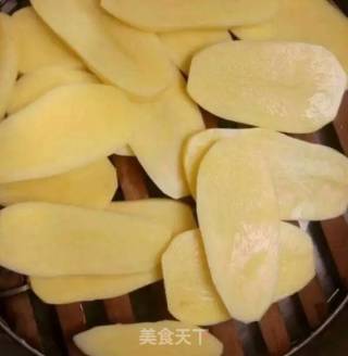香煎土豆饼的做法步骤：2
