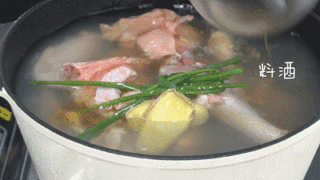 杂菌枸杞鸡汤的做法步骤：1