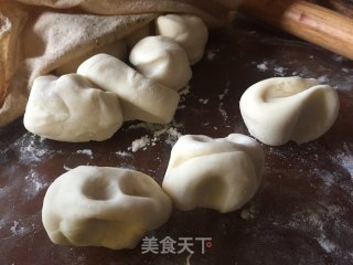 葱香肉包的做法步骤：7