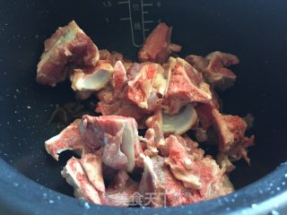 山药木耳炖猪骨的做法步骤：6