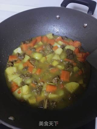 咖喱牛肉饭的做法步骤：2