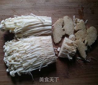 酱煮肥牛什锦锅的做法步骤：2