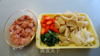 红咖喱煮土豆鸡胸肉的做法步骤：2