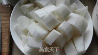 黄豆萝卜炖牛肉的做法步骤：2