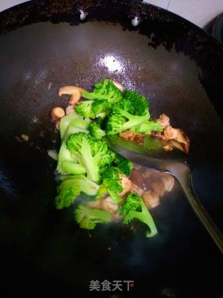 虾球西兰花的做法步骤：4