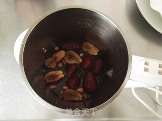 【红枣红豆花生燕麦羹】冬日里暖胃羹之一的做法步骤：2