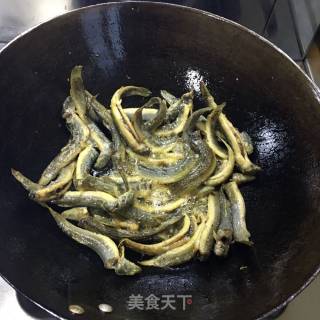 泥鳅烧腌菜的做法步骤：5