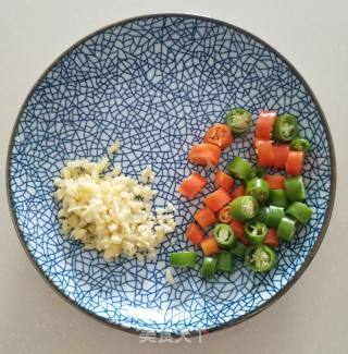 杏鲍菇炒牛肉粒的做法步骤：4