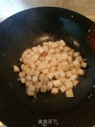 杏鲍菇炒牛肉粒的做法步骤：8
