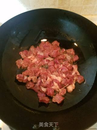 杏鲍菇炒牛肉粒的做法步骤：10