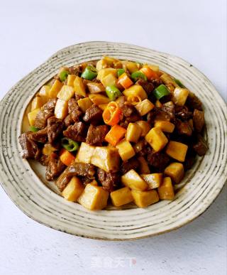 杏鲍菇炒牛肉粒的做法步骤：13