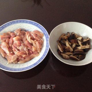 香菇蒸滑鸡的做法步骤：3