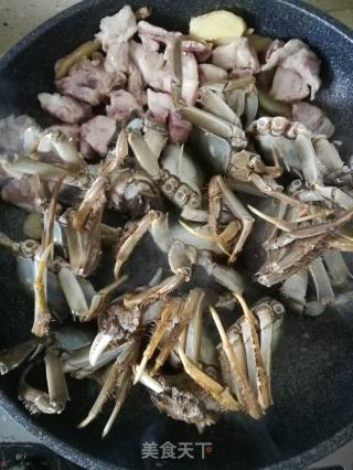 排骨大闸蟹的做法步骤：5