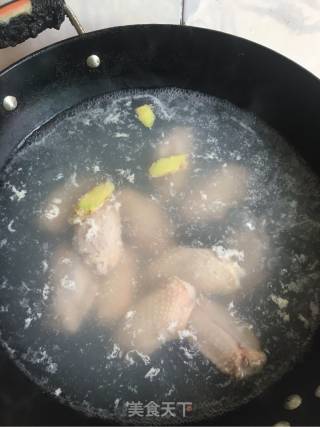 可乐鸡翅的做法步骤：2