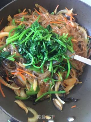 炒粉丝的做法步骤：6